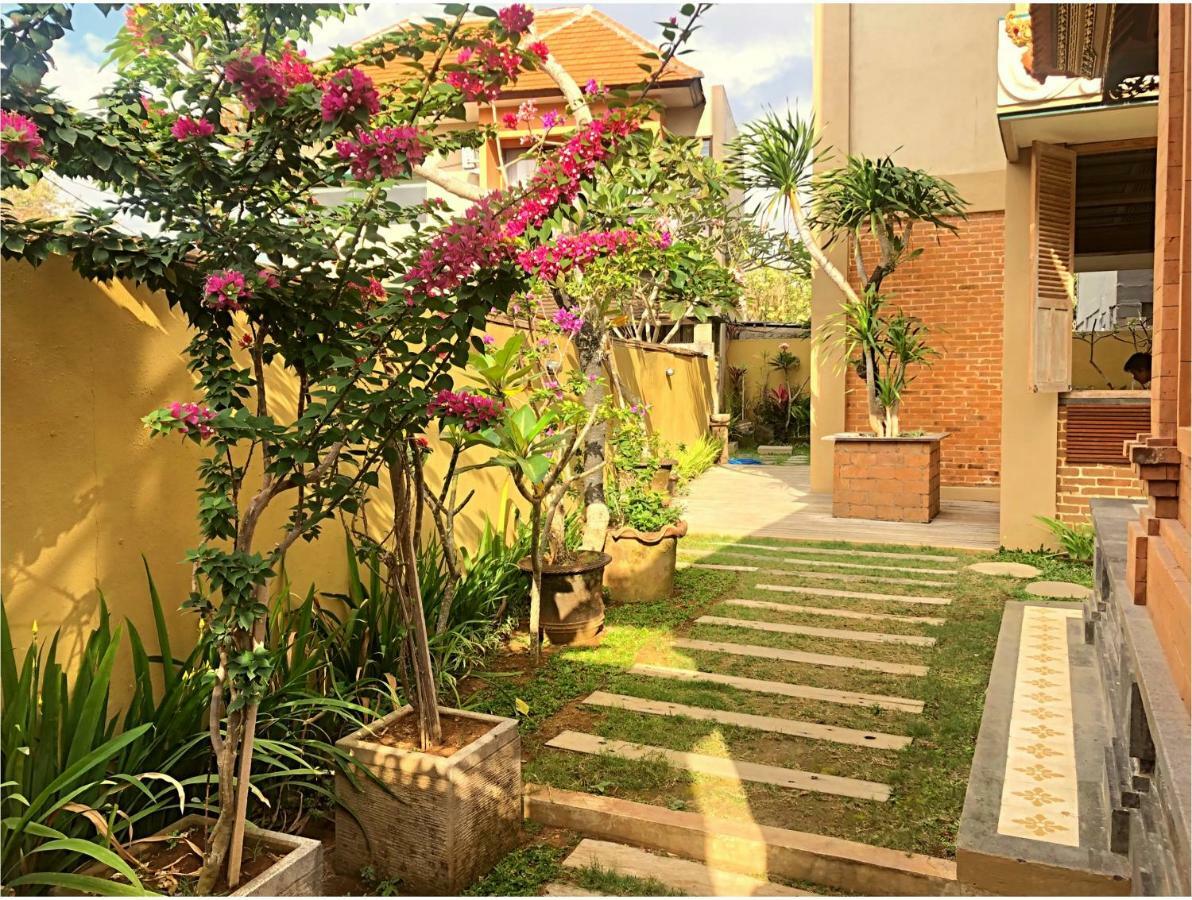 Bukawa Lodge جيمباران المظهر الخارجي الصورة